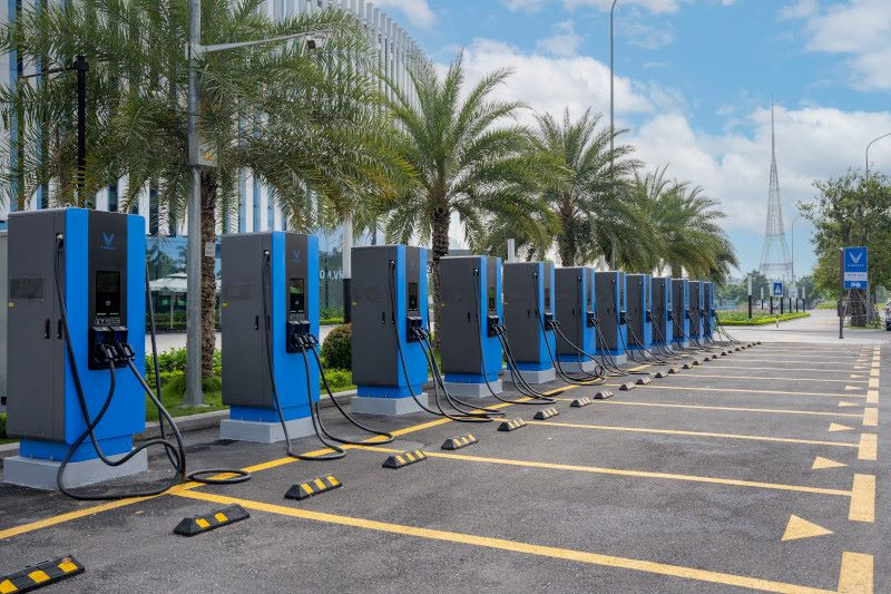 Hạ tầng trạm sạc phủ khắp 63 tỉnh, thành của VinFast giúp khách hàng có thể yên tâm sở hữu và vận hành những chiếc xe điện trong những hành trình khám phá