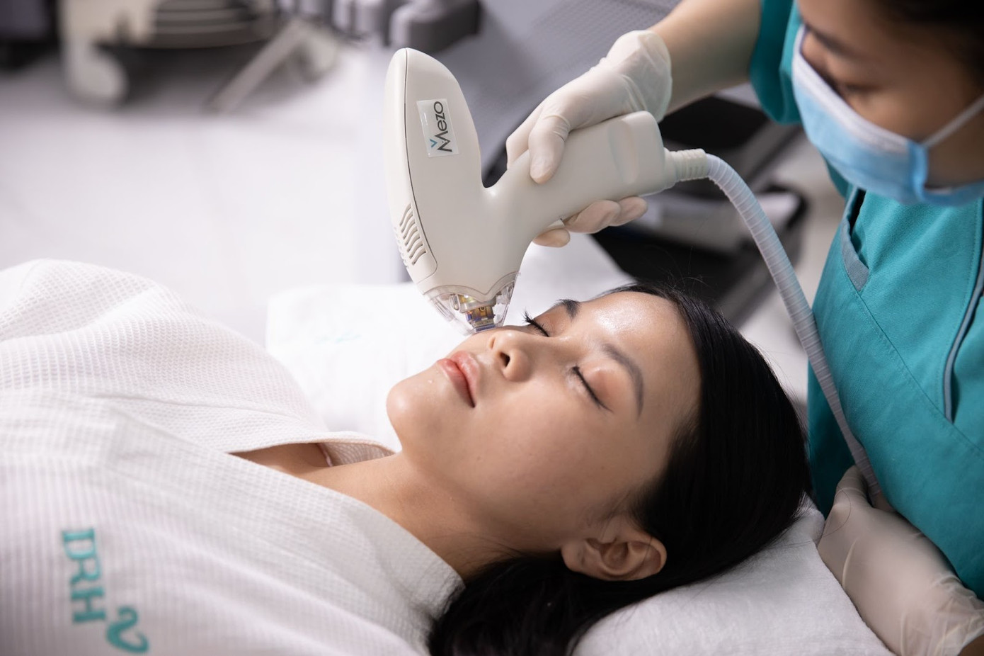 Liệu pháp mới Mezosome không tiêm tại DRH Clinic