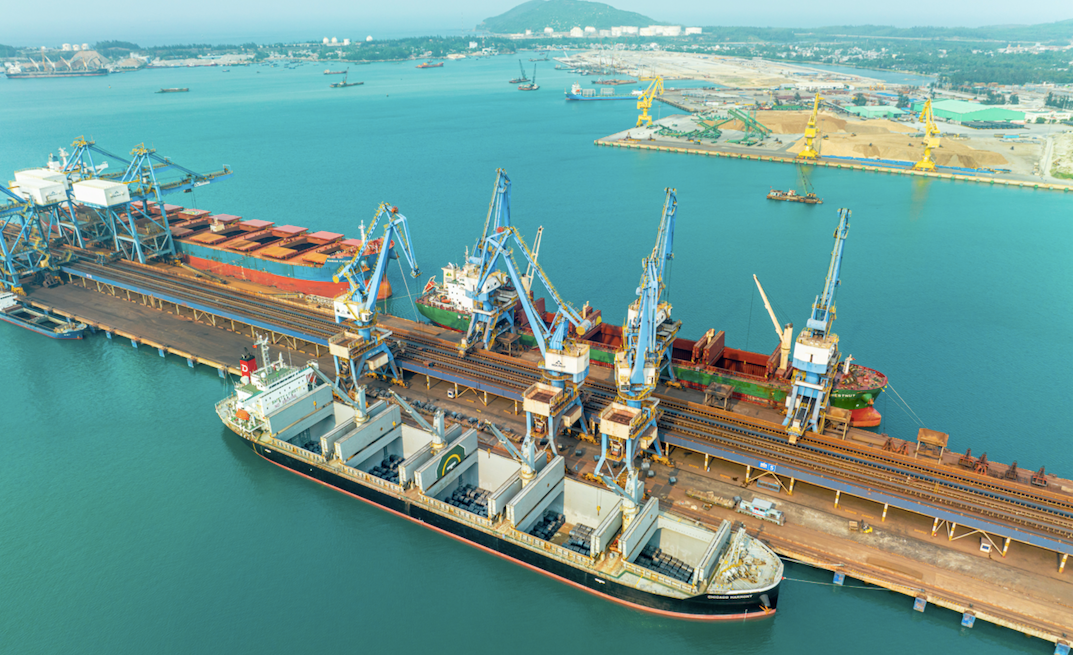 Cảng chuyên dụng của Hoà Phát tại Dung Quất Cảng chuyên dụng của Hoà Phát tại Dung Quất