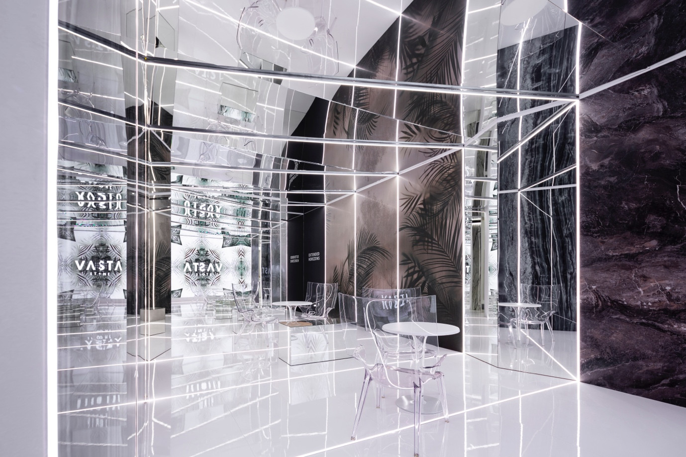 Các thiết kế đột phá của đá nung kết tương tác với các tấm gương, thể hiện sự sáng tạo trong lĩnh vực thiết kế của Vasta Stone