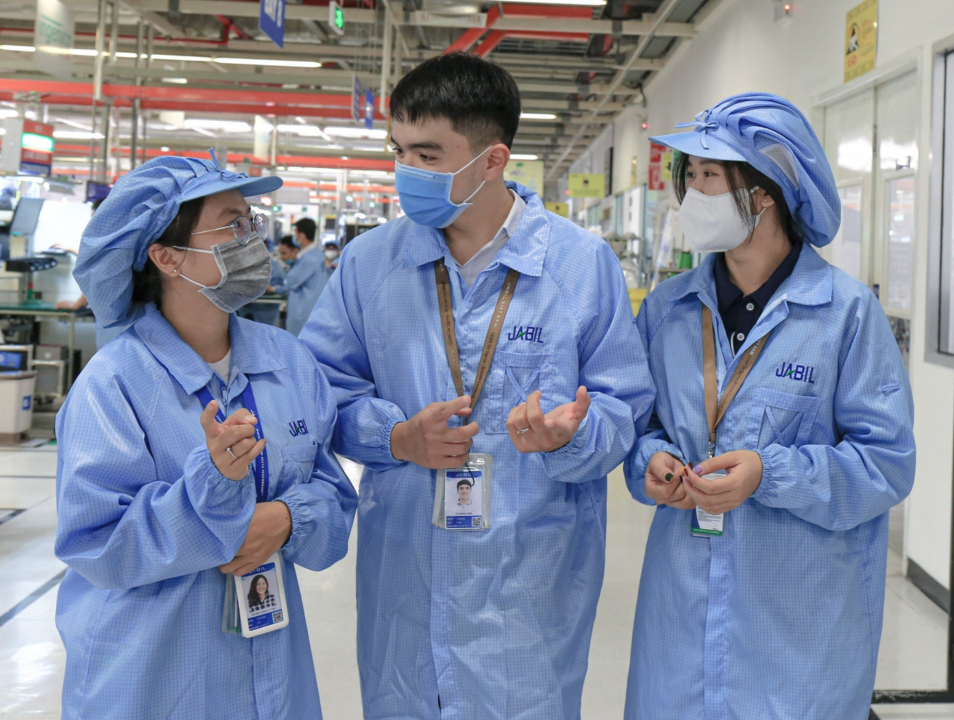 Nhân viên Jabil Việt Nam tại khu vực sản xuất