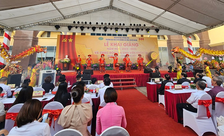 Chương trình văn nghệ chào mừng Chương trình văn nghệ chào mừng