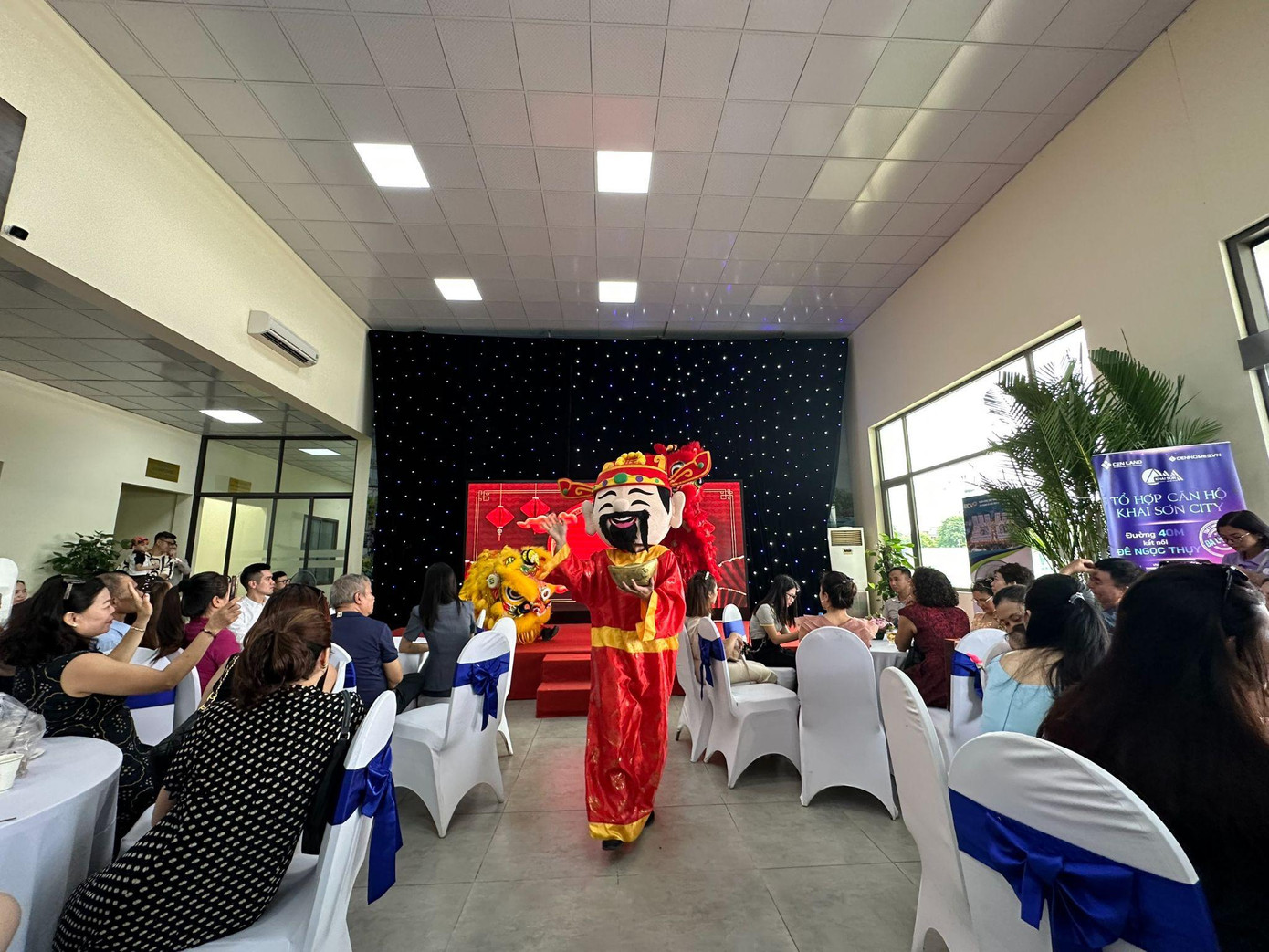 Sự kiện mở bán thu hút khách hàng tham gia.