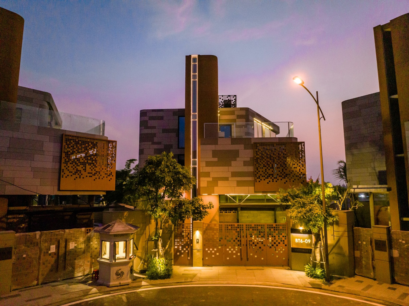 Bất động sản cao cấp được tìm kiếm không chỉ bởi khả năng định danh thương hiệu chủ nhân mà còn kiến tạo kênh trú ẩn an toàn cho dòng tiền đầu tư Bất động sản cao cấp được tìm kiếm không chỉ bởi khả năng định danh thương hiệu chủ nhân mà còn kiến tạo kênh trú ẩn an toàn cho dòng tiền đầu tư