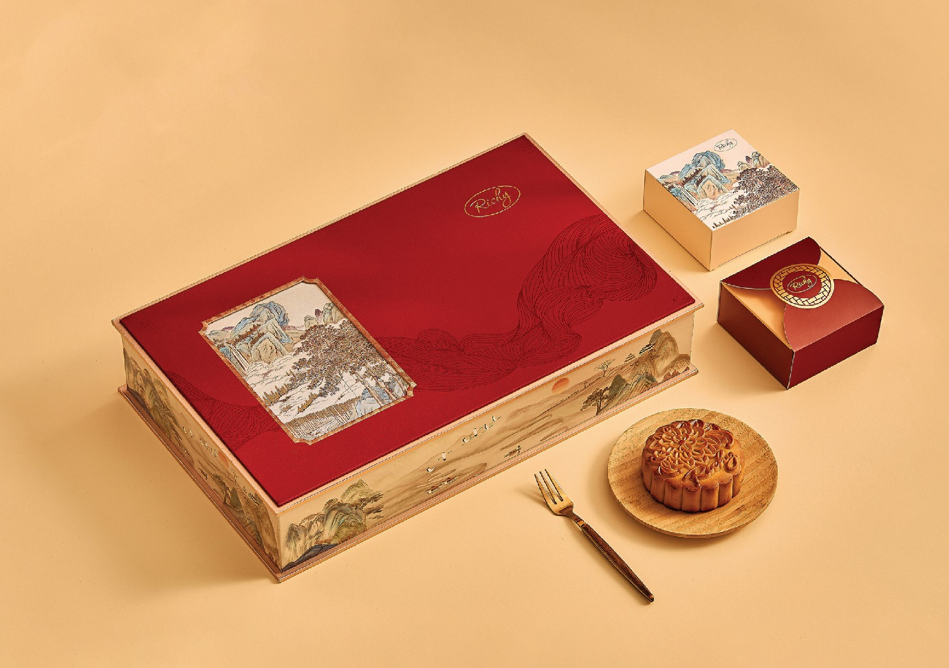 Set 6 bánh Hoàng Kim – Trường Phú nổi bật với sắc đỏ yên chi, gửi lời chúc Phú quý, Vững bền, quà tặng doanh nghiệp sang trọng