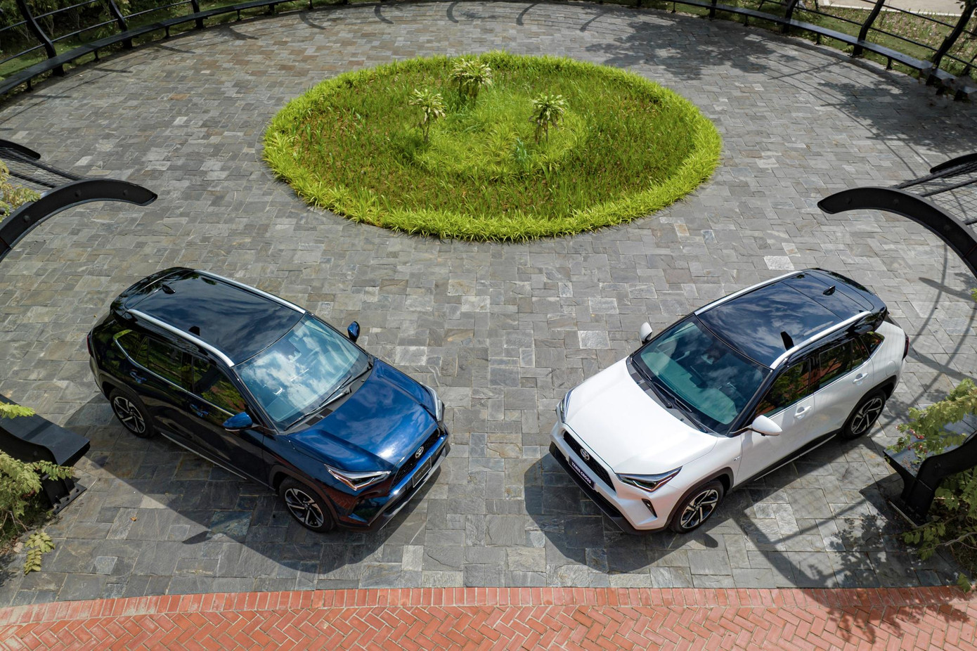 Hoàn tất thanh toán mua xe trước 31/12/2023, khách hàng sẽ được hưởng chương trình ưu đãi cực kỳ hấp dẫn.