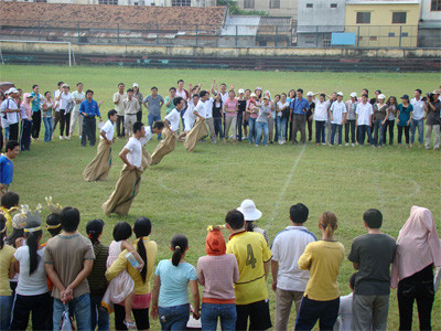 Những trò chơi giúp phát triển kỹ năng làm việc nhóm vừa giúp bạn trẻ thư giãn, vừa giúp lấy lại hứng thú trong công việc. Ảnh minh họa. Nguồn: Internet