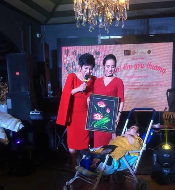 Cô gái 'Xương thuỷ tinh' đầy khát vọng và nghị lực ảnh 1