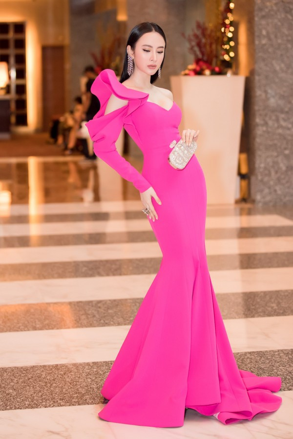 Angela Phương Trinh đẹp nổi bật, sánh vai tài tử Âu Dương Chấn Hoa ảnh 7