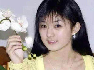 Tuổi 18 đẹp như trăng rằm của các mỹ nhân hàng đầu Cbiz ảnh 2