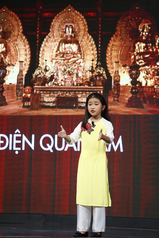 Lại Văn Sâm trầm trồ thán phục cô bé người Mỹ 'bẻ' ngược người ảnh 3