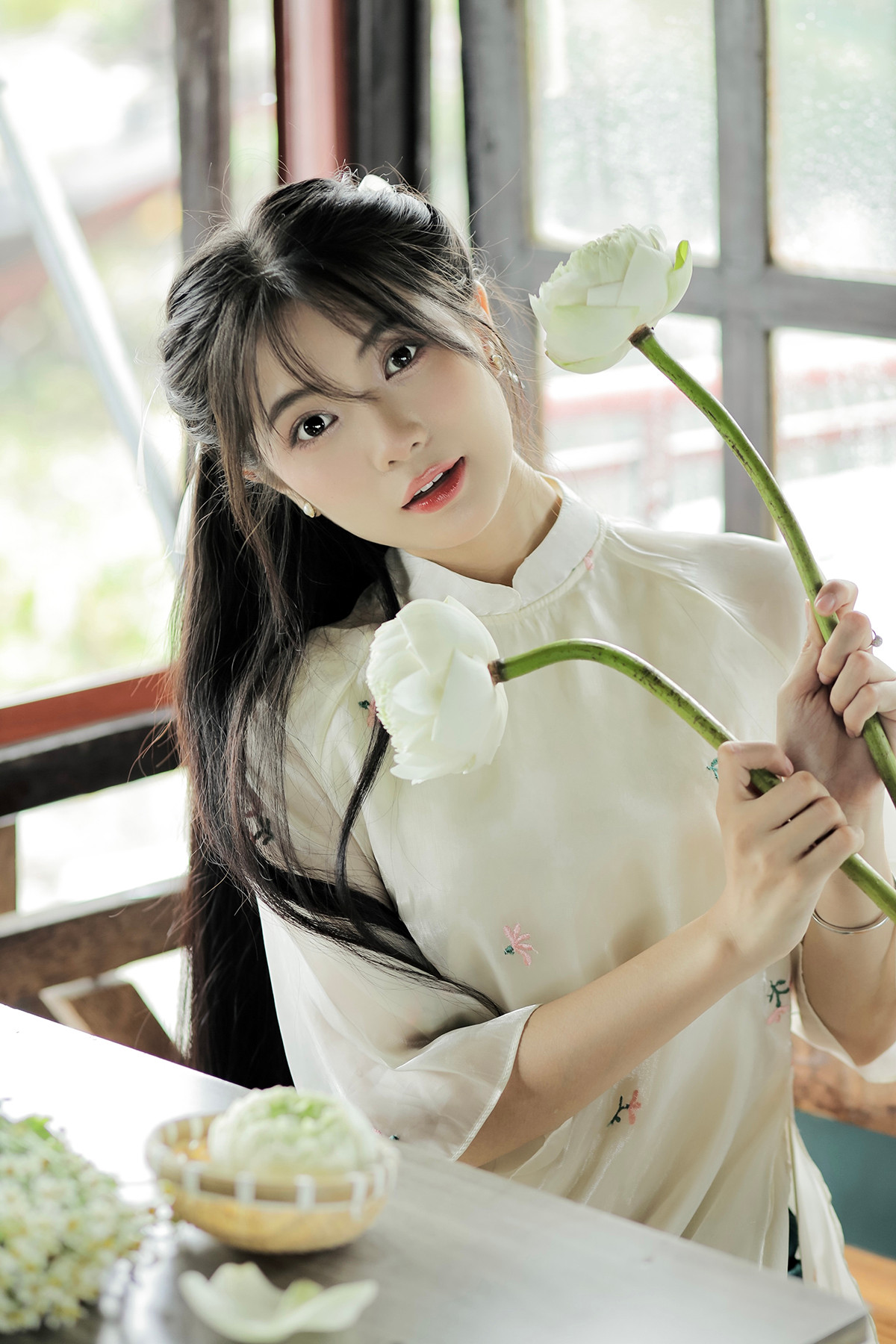 Nguyễn Ngọc Bảo Trinh (sinh năm 2003) là Á khôi 2 của trường Đại học Văn Lang.