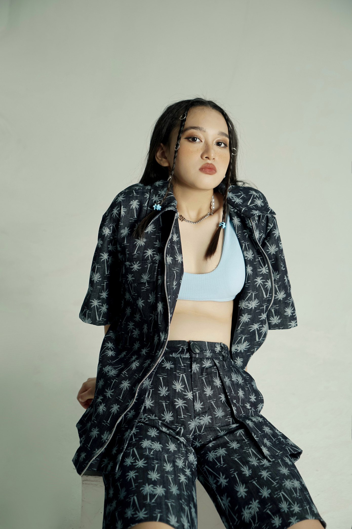 Từ niềm đam mê nghệ thuật ấy, Minh Trang quyết đình sẽ theo đuổi nó một cách bài bản bằng cách lựa chọn trường Đại học Sân khấu – Điện ảnh Hà Nội là nơi chắp cánh ước mơ. Từ niềm đam mê nghệ thuật ấy, Minh Trang quyết đình sẽ theo đuổi nó một cách bài bản bằng cách lựa chọn trường Đại học Sân khấu – Điện ảnh Hà Nội là nơi chắp cánh ước mơ.