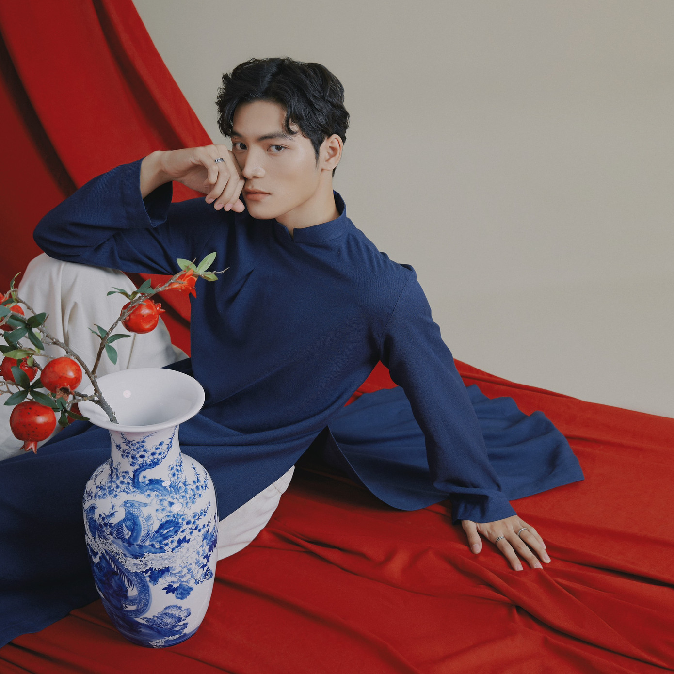 Kira Nguyễn (sinh năm 1999) hiện đang được biết đến là người mẫu ảnh tự do. Kira Nguyễn (sinh năm 1999) hiện đang được biết đến là người mẫu ảnh tự do.