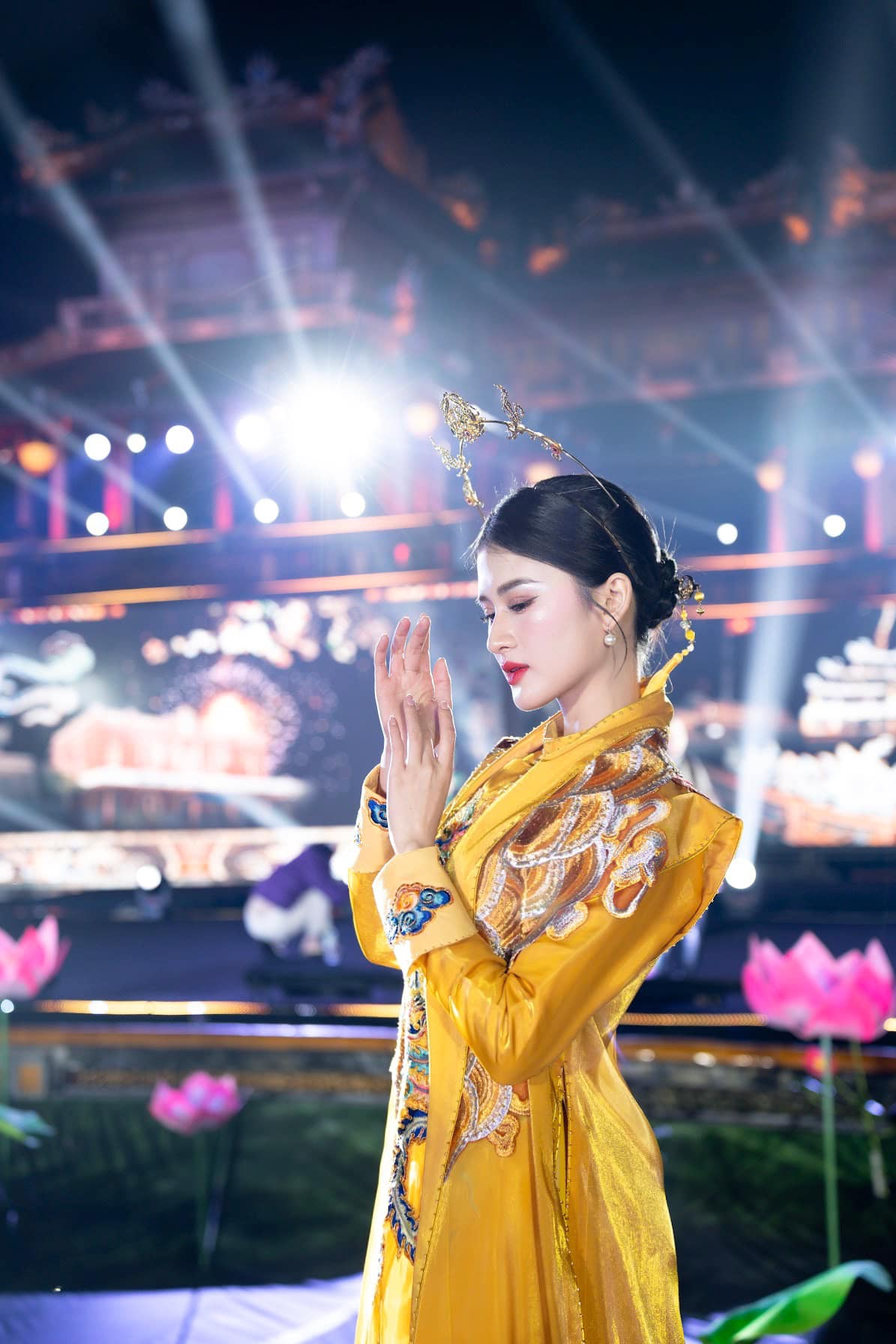 Việc chung tay quảng bá văn hóa và di sản của quê hương Huế cũng là điều mà Tiên luôn đặt lên hàng đầu trong năm 2025. Việc chung tay quảng bá văn hóa và di sản của quê hương Huế cũng là điều mà Tiên luôn đặt lên hàng đầu trong năm 2025.