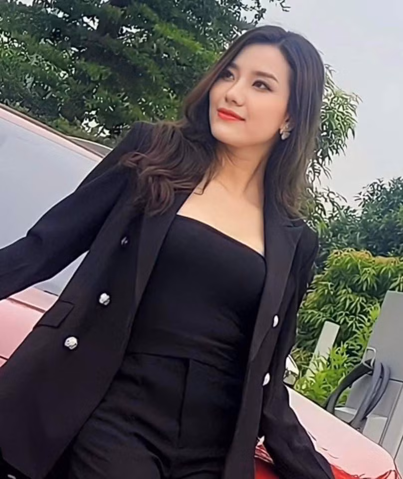Vi Thường hiện đang công tác tại Nhà hát Kịch nói Quân đội, với nhiều vai diễn truyền hình, giải thưởng trên sân khấu.