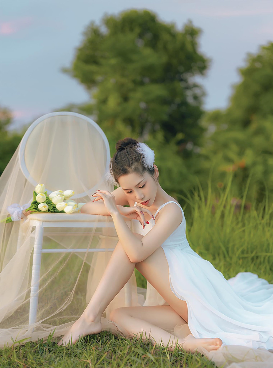 Hiện tại, Khánh Linh đang quản lý, kinh doanh một trung tâm nhảy, múa nghệ thuật riêng của bản thân và trực tiếp đứng lớp với vai trò huấn luyện viên của một vài bộ môn.