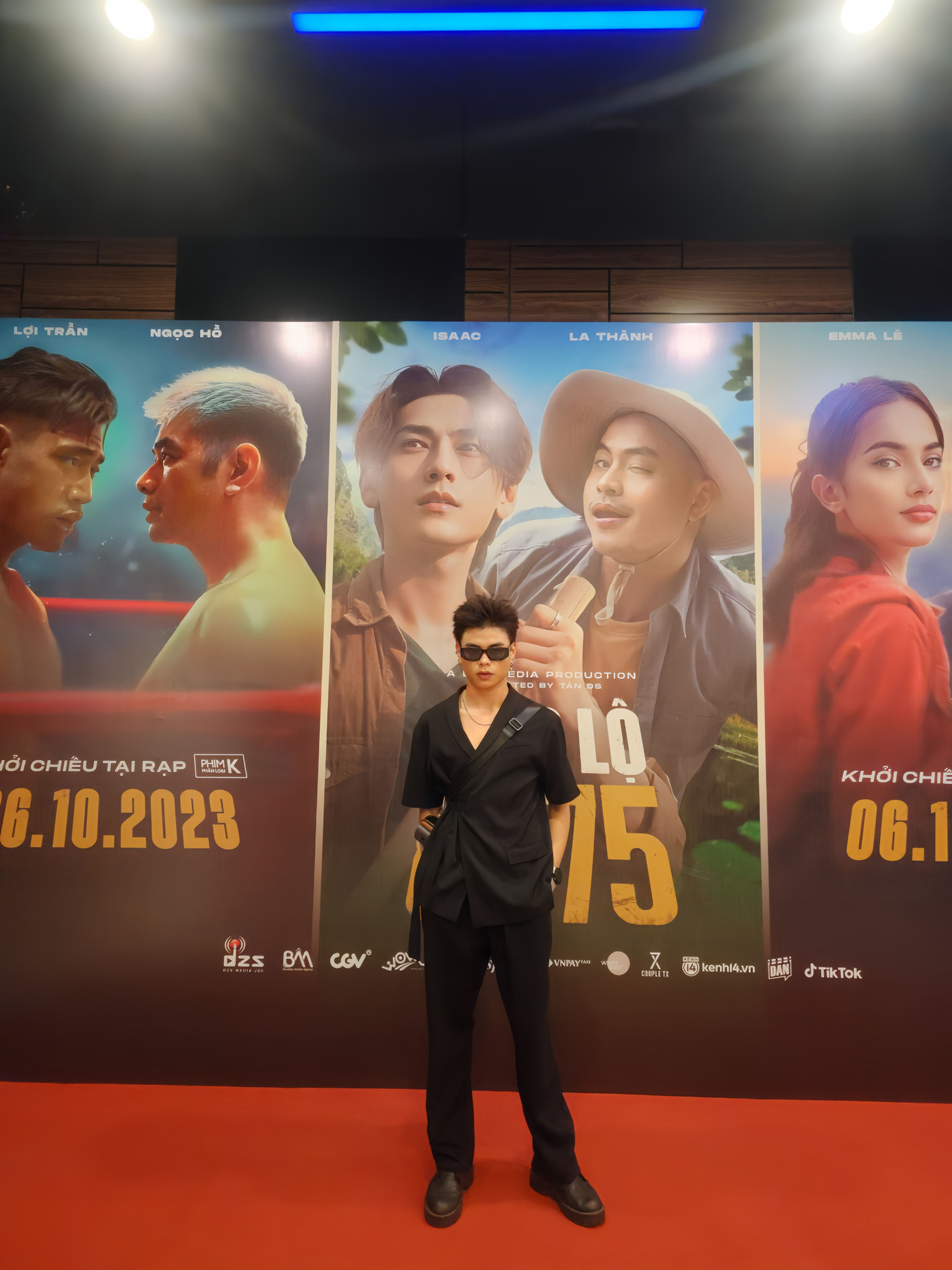 Với bước ngoặt lựa chọn học tập tại Việt Nam, Ricmin Hoàng mong muốn sẽ viết tiếp lên hành trình theo đuổi ước mơ của bản thân tại quê hương. Với bước ngoặt lựa chọn học tập tại Việt Nam, Ricmin Hoàng mong muốn sẽ viết tiếp lên hành trình theo đuổi ước mơ của bản thân tại quê hương.