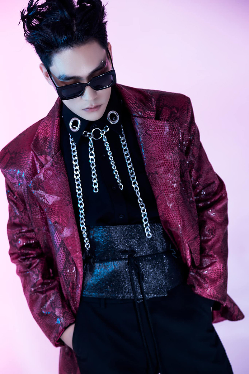 Tuấn Long ấp ủ ước mơ trở thành một doanh nhân thành đạt, làm chủ được kinh tế của bản thân và giúp đỡ cho gia đình bằng chính năng lực của bản thân làm ra.