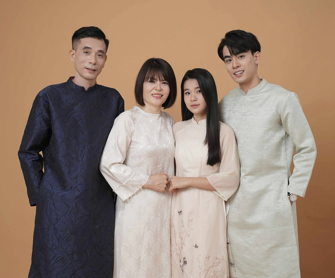 Gia đình luôn là chỗ dựa tinh thần cho Đức Quân vượt qua mọi khó khăn. Gia đình luôn là chỗ dựa tinh thần cho Đức Quân vượt qua mọi khó khăn.