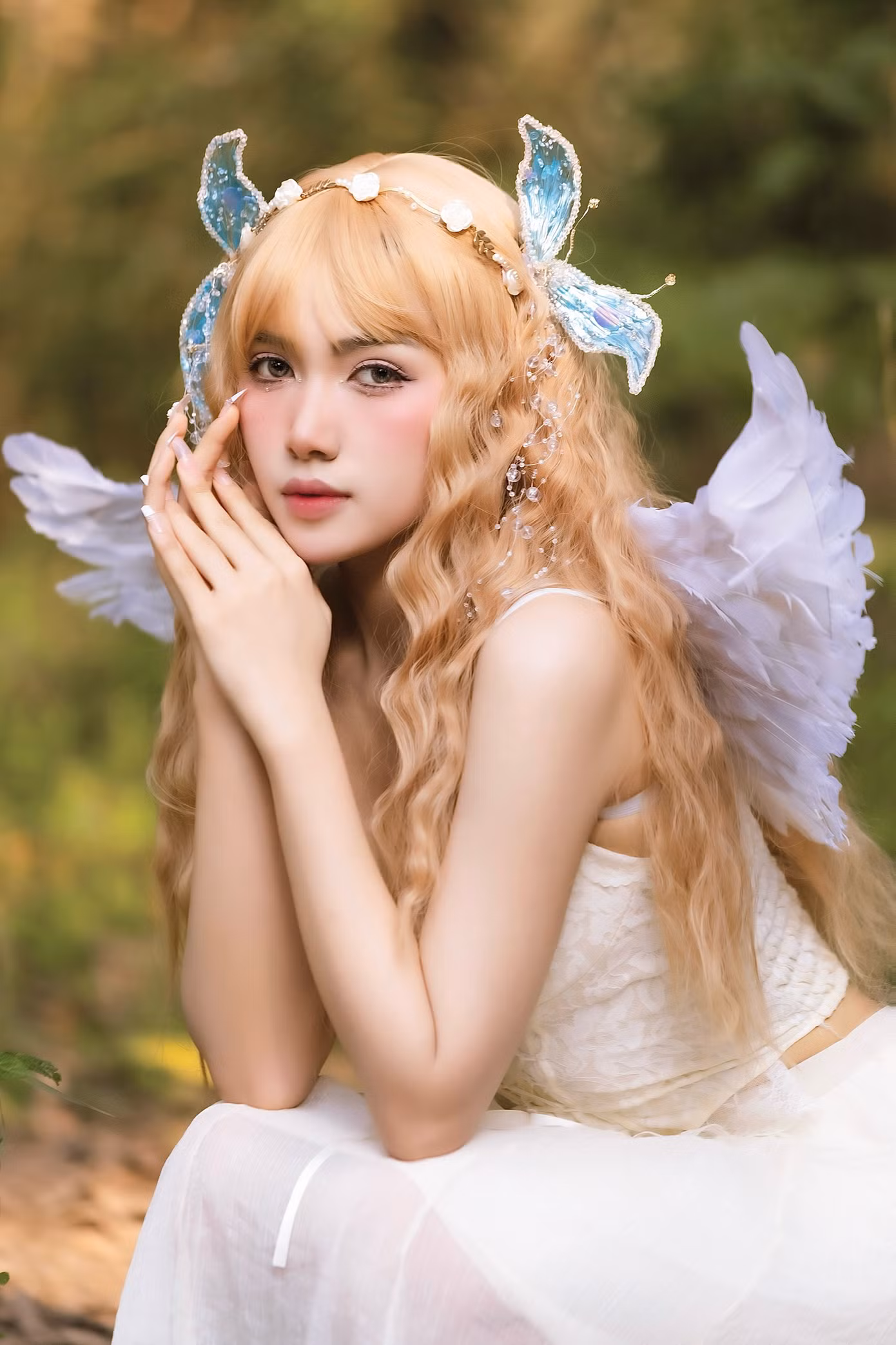 Trần Mai Anh sinh ra và lớn lên tại Hải Dương, hiện đang được biết đến là người mẫu ảnh tự do.