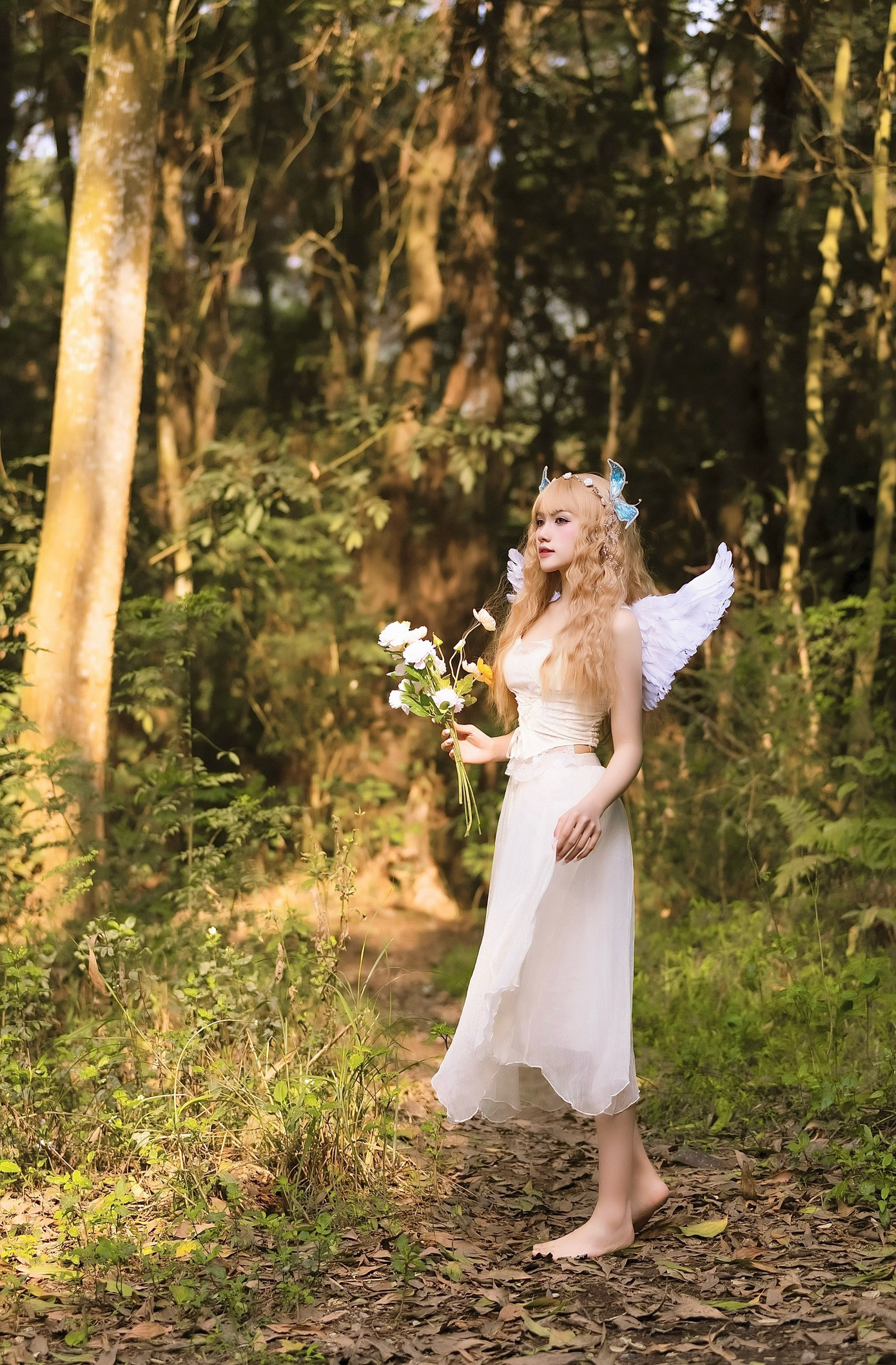 Bộ ảnh của Mai Anh được truyền cảm hứng từ những họa sĩ của trường phái Tân cổ điển, khi tiếp tục họa các nhân vật thiên thần theo lối hiện thực hóa.