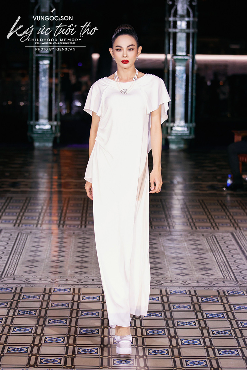 Khiết Anh là gương mặt quen thuộc xuất hiện trên nhiều sàn diễn lớn nhỏ.