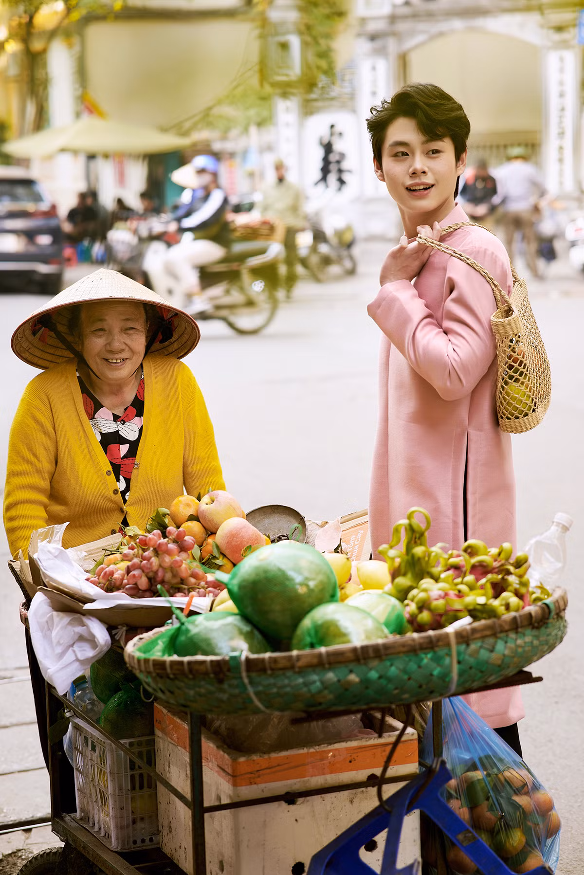 Bên cạnh niềm đam mê nghệ thuật, niềm yêu thích thể thao cũng được hình thành trong Trọng Hoàng ngay từ khi còn nhỏ.