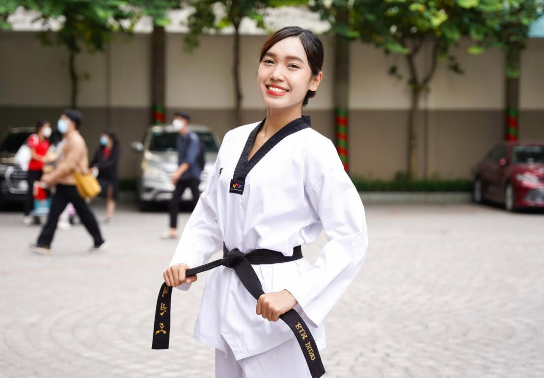 Việc trở thành một vận động viên hoàn toàn không phải điều dễ dàng, khi đằng sau những lớp giáp bảo hộ trên người ấy là hằn lại những vết bầm, sưng đỏ.