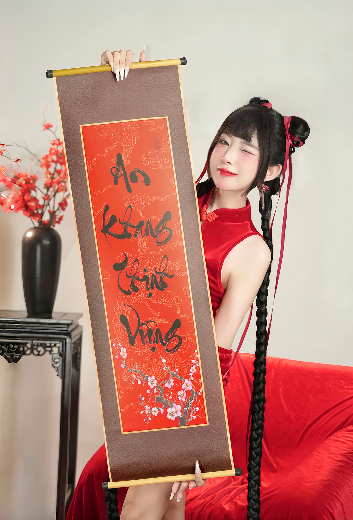 Mặc dù được định hướng theo con đường nhà nước ổn định, nhưng Phương Huyền đã có một bước ngoặt lớn khi bén duyên với công việc người mẫu ảnh và diễn viên tự do. Mặc dù được định hướng theo con đường nhà nước ổn định, nhưng Phương Huyền đã có một bước ngoặt lớn khi bén duyên với công việc người mẫu ảnh và diễn viên tự do.