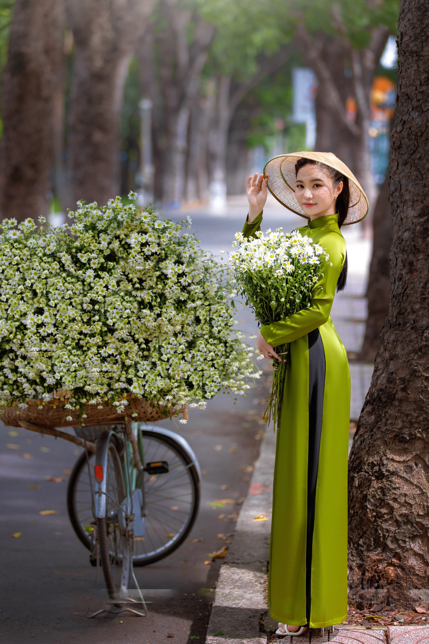 Dương Huỳnh Như được biết đến là người mẫu ảnh tự do.