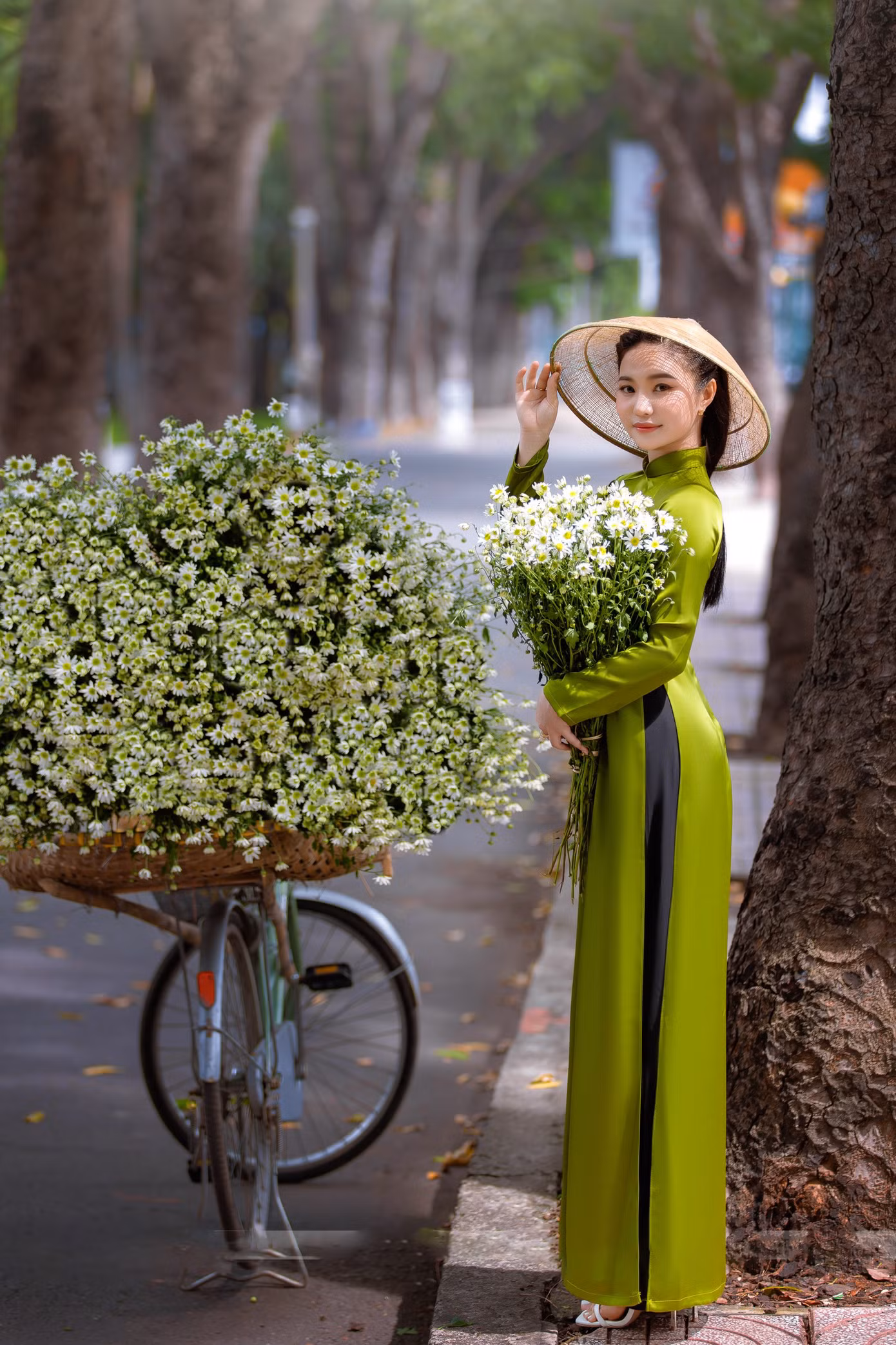 Dương Huỳnh Như được biết đến là người mẫu ảnh tự do.