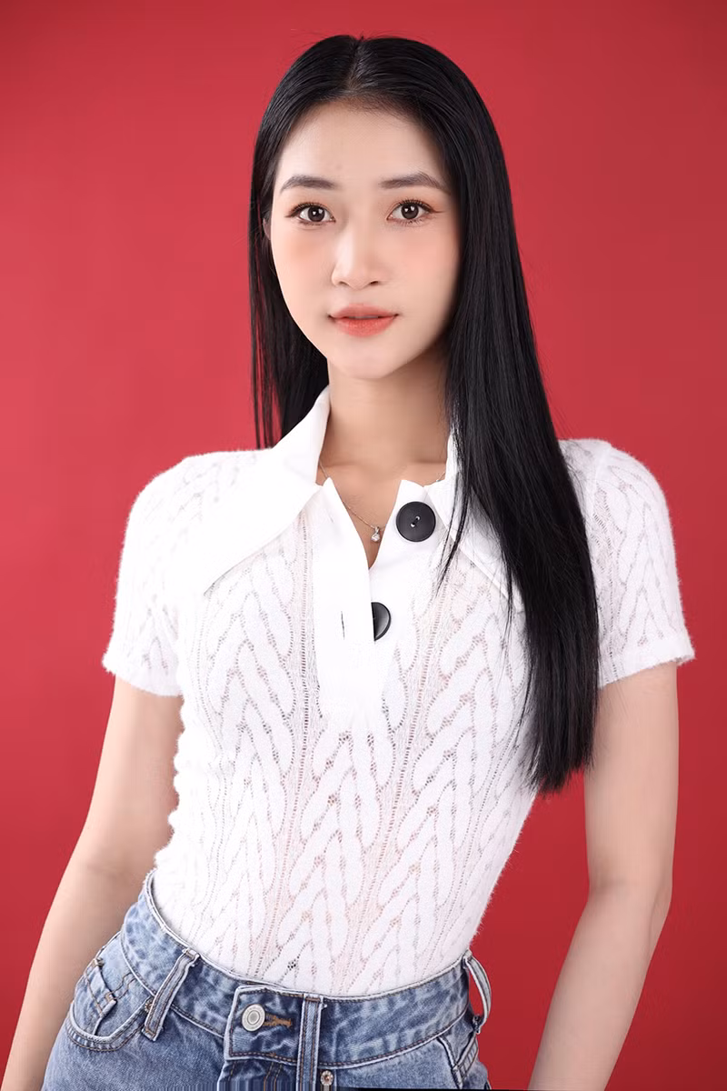 Với sự cố gắng, tìm tòi, luyện tập, Tú Hảo đã không ngại thử sức và đúc rút được những kinh nghiệm quý báu cho bản thân, thay đổi bản thân cũng như ngày càng trở nên xuất sắc hơn.