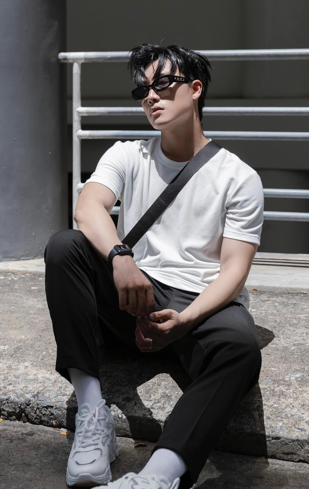 Lê Hưng luôn cố gắng phấn đấu, sống và nhiệt huyết hết mình với công việc, đam mê. Lê Hưng luôn cố gắng phấn đấu, sống và nhiệt huyết hết mình với công việc, đam mê.