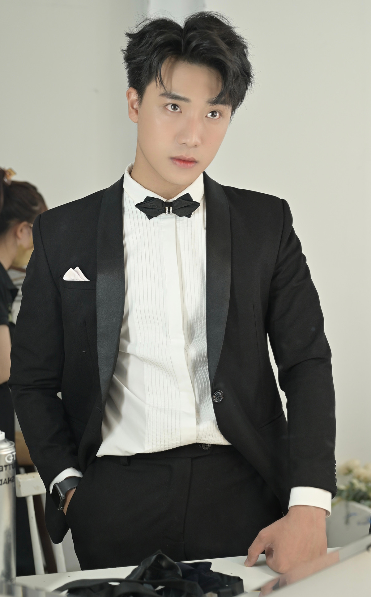 Trước khi đến với công việc hiện tại, Lê Hưng từng là một người tự ti và không dám bứt phá khỏi vùng an toàn của bản thân. Trước khi đến với công việc hiện tại, Lê Hưng từng là một người tự ti và không dám bứt phá khỏi vùng an toàn của bản thân.