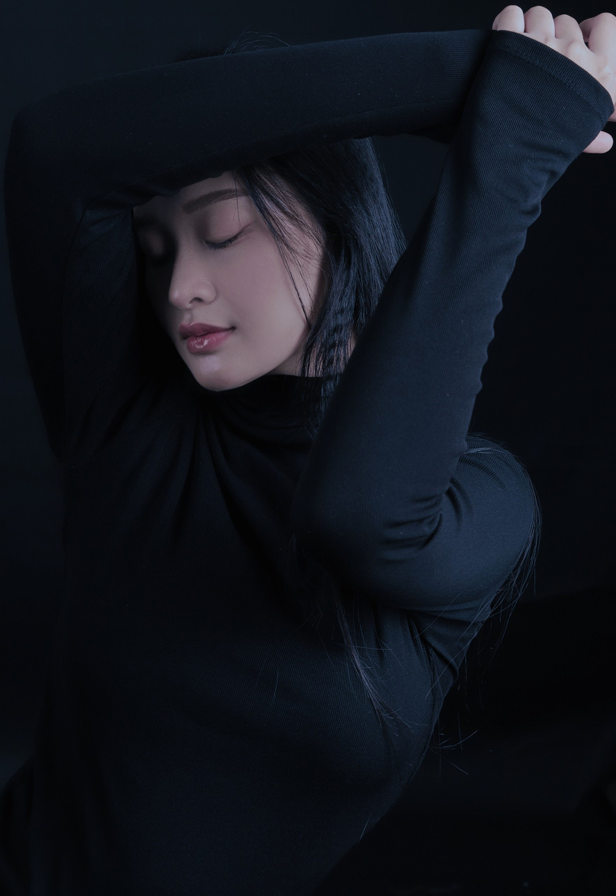 Ngay từ nhỏ Uyển Thư đã rất đam mê nghệ thuật.