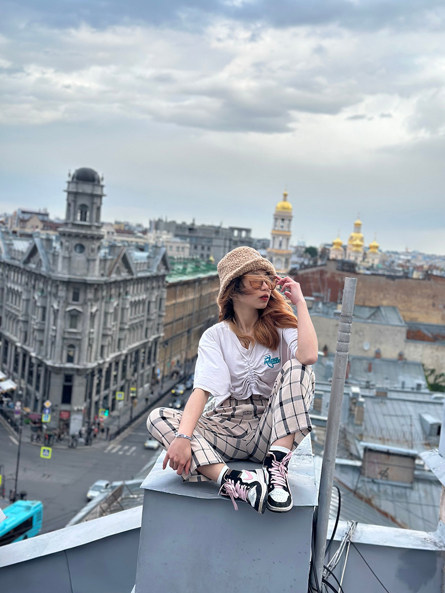 Nhật Vinh luôn cảm thấy may mắn và biết ơn khi có cơ hội được du học, tiếp cận với một nền giáo dục mới, “bỏ túi” cho mình nhiều trải nghiệm đáng nhớ. Nhật Vinh luôn cảm thấy may mắn và biết ơn khi có cơ hội được du học, tiếp cận với một nền giáo dục mới, “bỏ túi” cho mình nhiều trải nghiệm đáng nhớ.