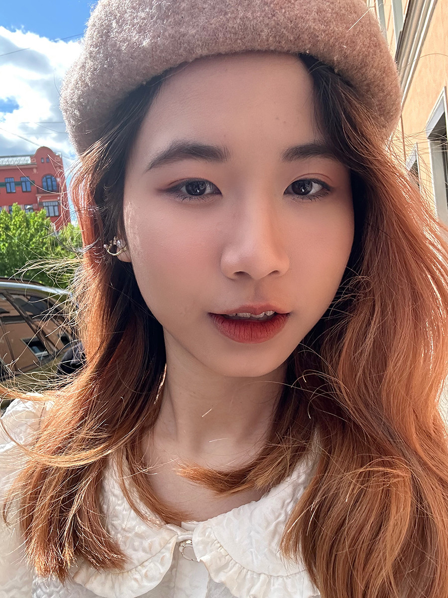 Tạ Nhật Vinh (sinh năm 2002) đang là du học sinh tại Liên bang Nga. Tạ Nhật Vinh (sinh năm 2002) đang là du học sinh tại Liên bang Nga.