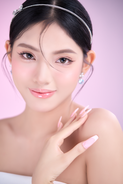 Thu Trang bén duyên với nghệ thuật một cách tình cờ. Thu Trang bén duyên với nghệ thuật một cách tình cờ.