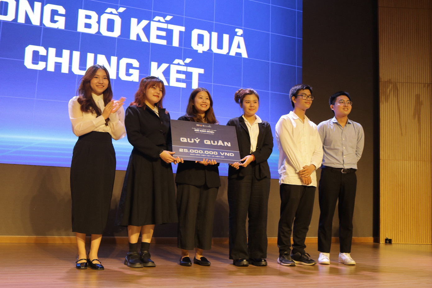 Trong 6 tháng đầu năm, Lan Anh cũng gặt hái cho bản thân nhiều kết quả đáng tự hào.