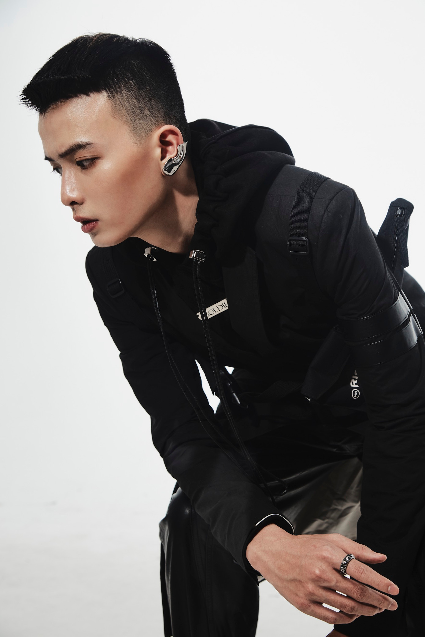 Con đường đến với nghệ thuật của Văn Hùng trải qua rất nhiều khó khăn.