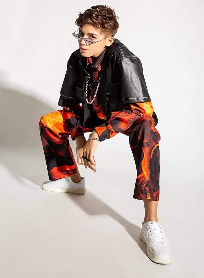 Đức Ân dành được nhiều sự quan tâm, yêu mến của cộng đồng mạng và các nhãn hàng, thương hiệu thời trang lớn.