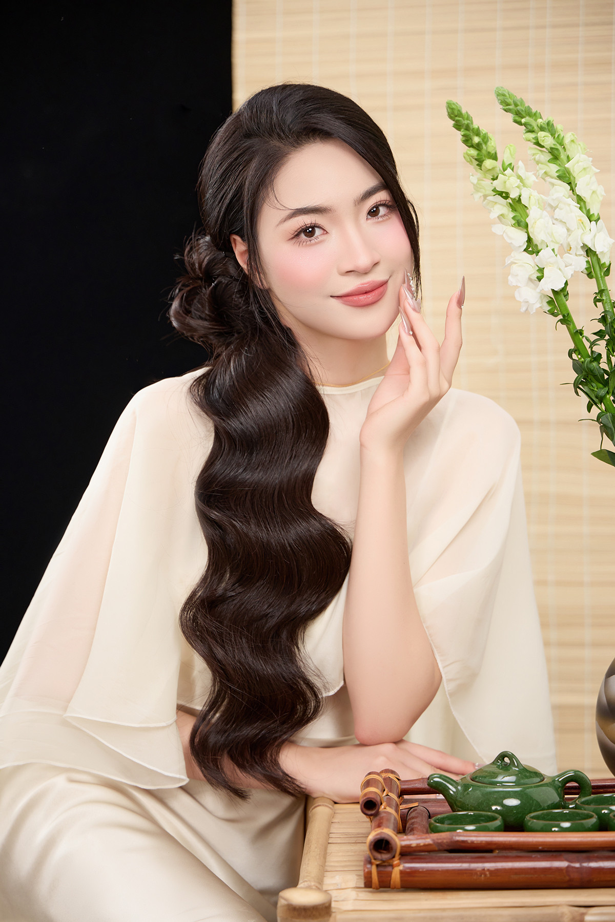 Bùi Thu Thủy đang là sinh viên năm thứ tư trường Đại học Sư phạm Nghệ thuật Trung ương. Bùi Thu Thủy đang là sinh viên năm thứ tư trường Đại học Sư phạm Nghệ thuật Trung ương.