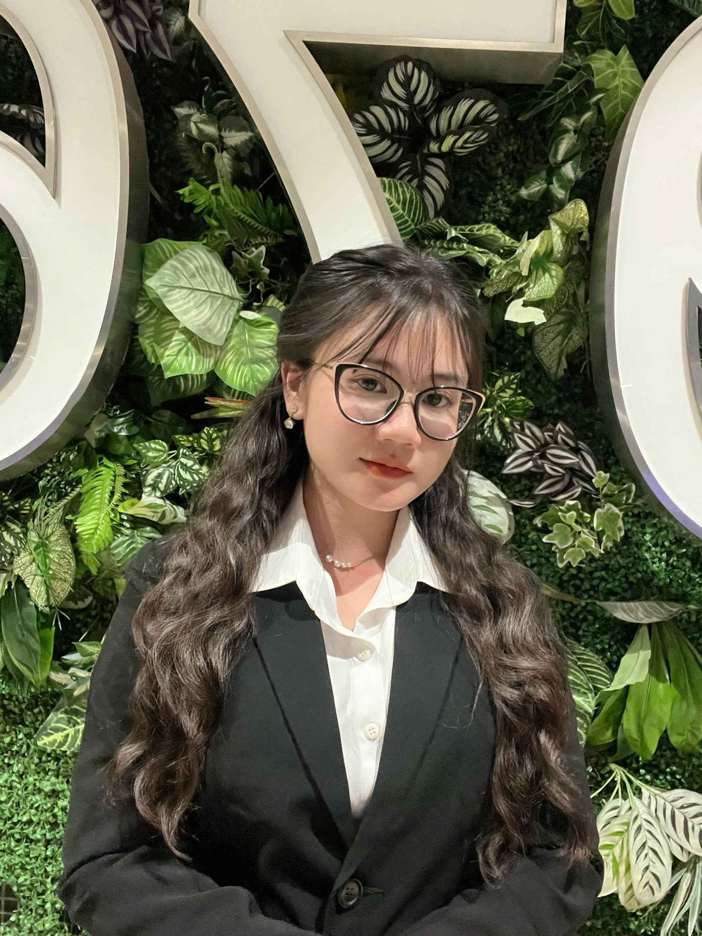 Hồng Ánh luôn bị cuốn hút bởi thế giới công nghệ, đặc biệt là các lĩnh vực liên quan đến marketing. Hồng Ánh luôn bị cuốn hút bởi thế giới công nghệ, đặc biệt là các lĩnh vực liên quan đến marketing.