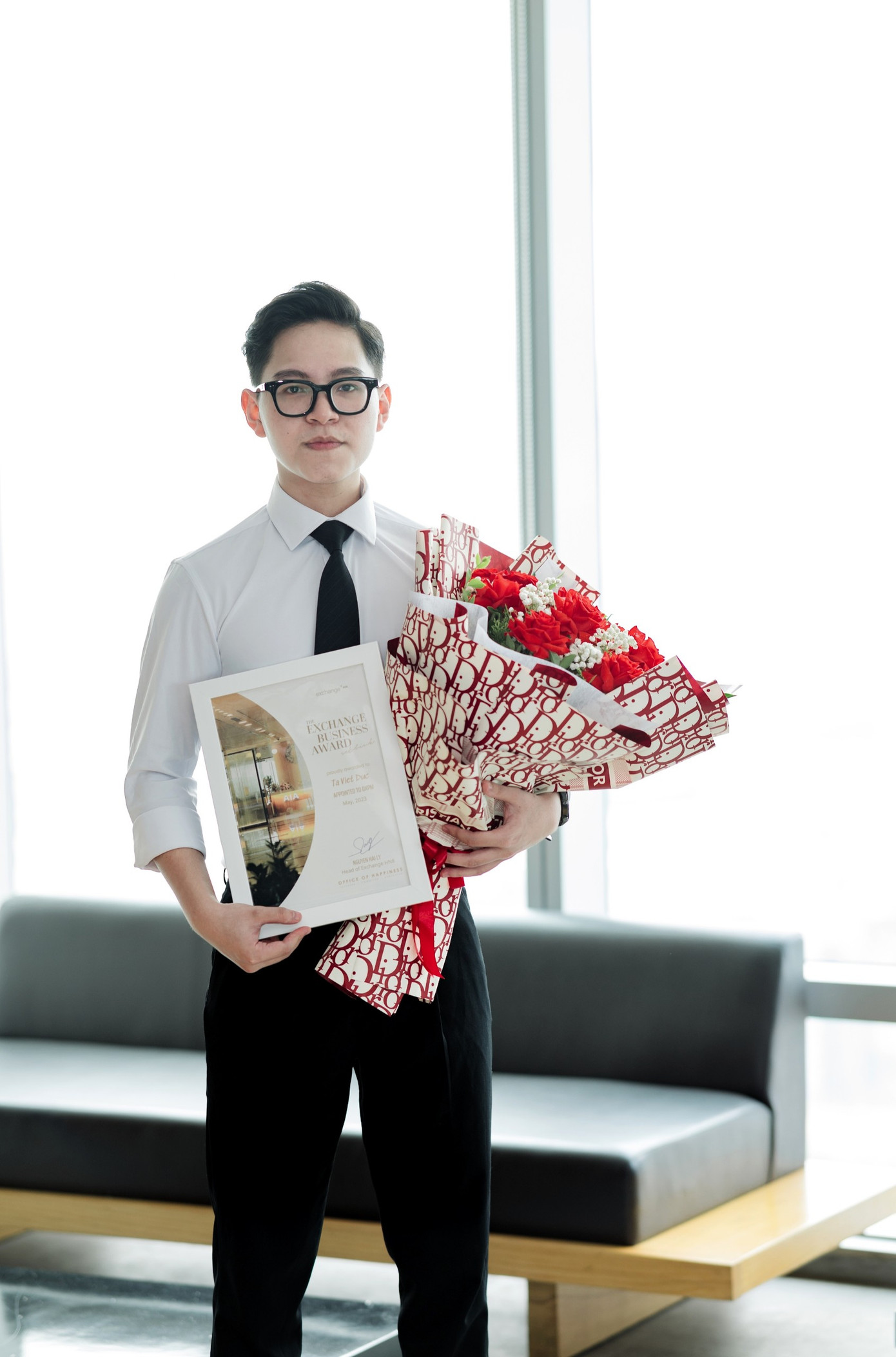 Việt Đức tốt nghiệp Học viện Báo chí và Tuyên truyền. Việt Đức tốt nghiệp Học viện Báo chí và Tuyên truyền.