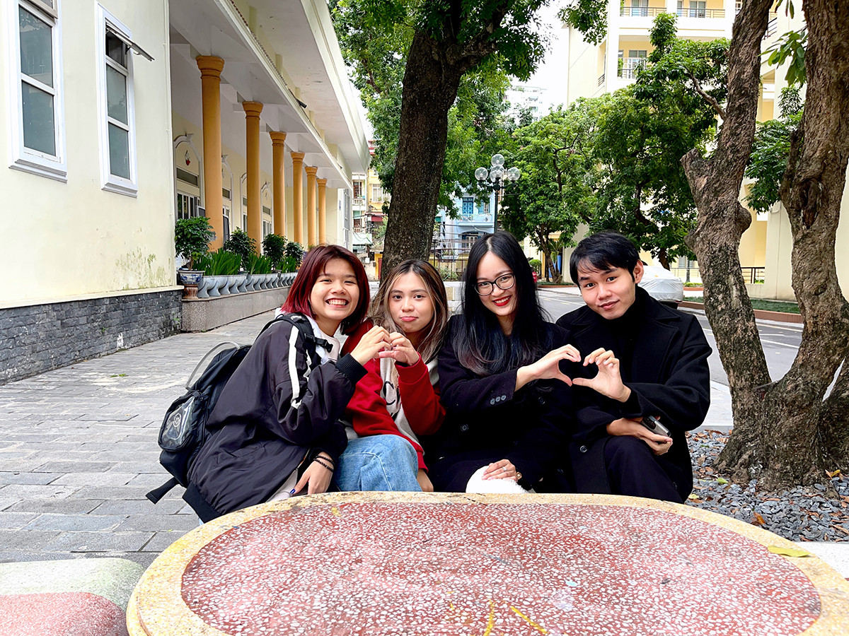 Khải Minh mang đến dự án "Personalization" với mong muốn là nơi tất cả đều có thể tỏa hương là chính mình, hòa quyện thành một bức tranh theo một cách sáng tạo và hợp thời hơn.