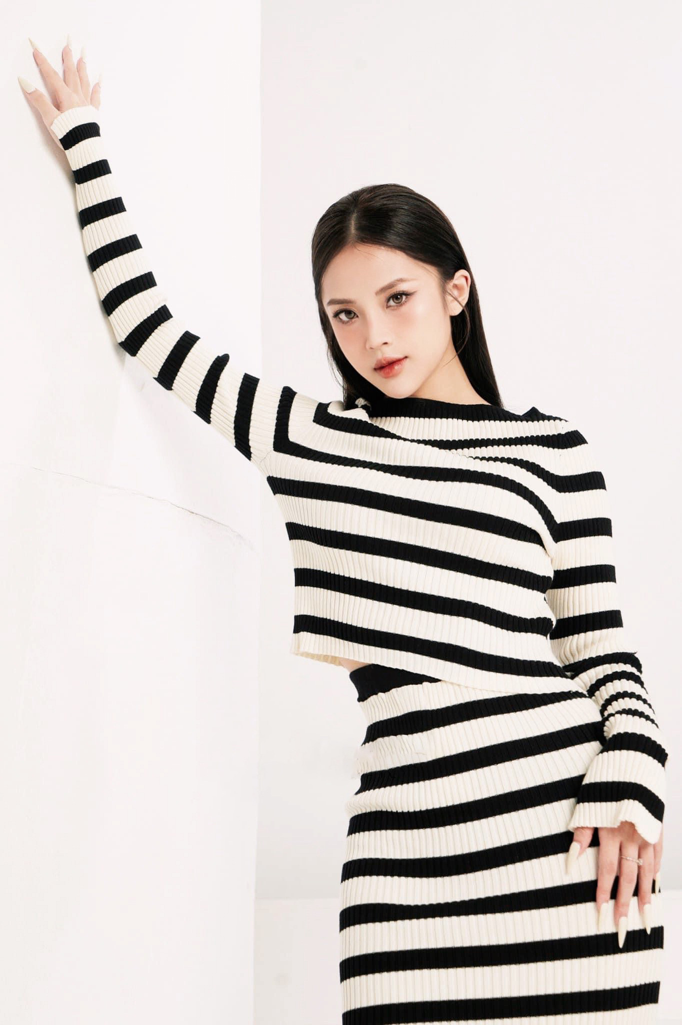 Quỳnh Anh tin rằng: “Mọi nỗ lực đều sẽ đem lại kết quả nếu chúng ta dám làm, dám tin và dám thực hiện vì nó”. Quỳnh Anh tin rằng: “Mọi nỗ lực đều sẽ đem lại kết quả nếu chúng ta dám làm, dám tin và dám thực hiện vì nó”.