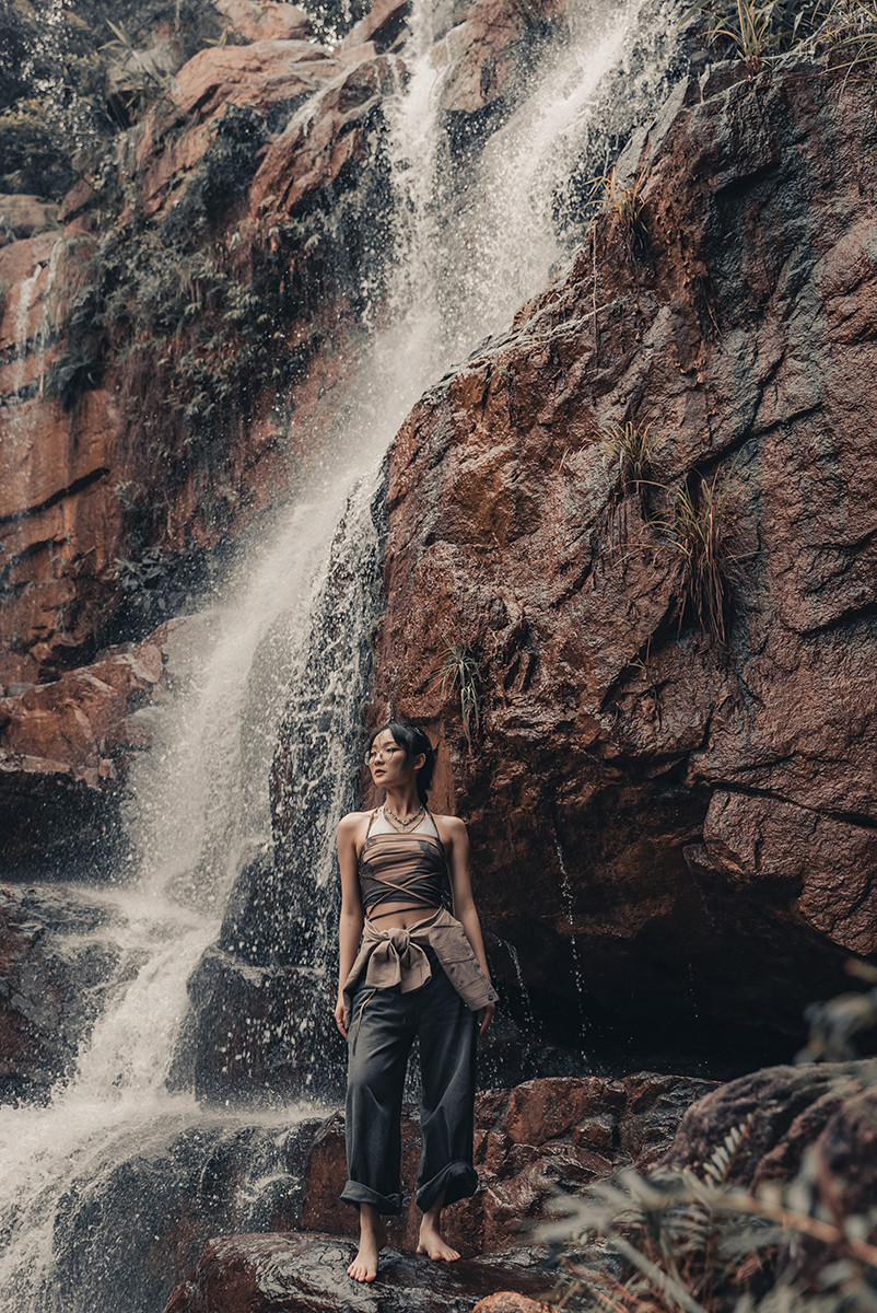 Sau mỗi hành trình, Thu Lệ luôn chiêm nghiệm ra những điều mới mẻ, tìm hiểu được lịch sử, văn hoá của đất nước, con người. Sau mỗi hành trình, Thu Lệ luôn chiêm nghiệm ra những điều mới mẻ, tìm hiểu được lịch sử, văn hoá của đất nước, con người.