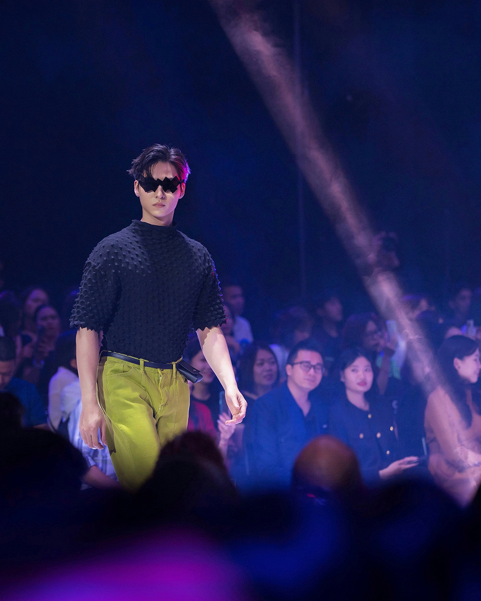 Đã có khoảng thời gian Xuân Thắng loay hoay đi tìm cho bản thân mình những phong cách thời trang phù hợp, song song với đó là cân bằng việc học tập. Đã có khoảng thời gian Xuân Thắng loay hoay đi tìm cho bản thân mình những phong cách thời trang phù hợp, song song với đó là cân bằng việc học tập.