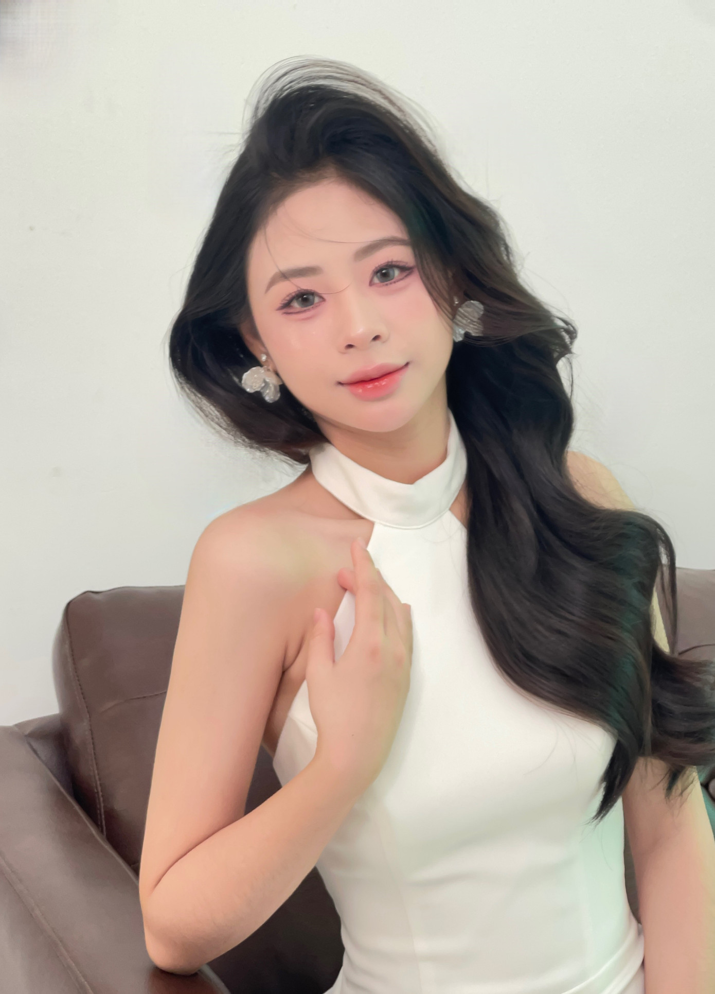 Phan Thị Hà Vy (sinh năm 2005, quê Hà Tĩnh) đang là sinh viên ngành Quản trị khách sạn của trường Du Lịch, Đại học Huế.